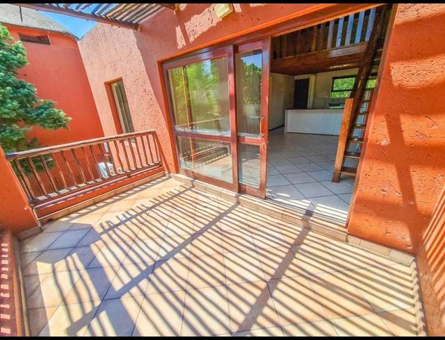 3 BEDROOM APARTMENT FOR SALE IN SUNNINGHILL